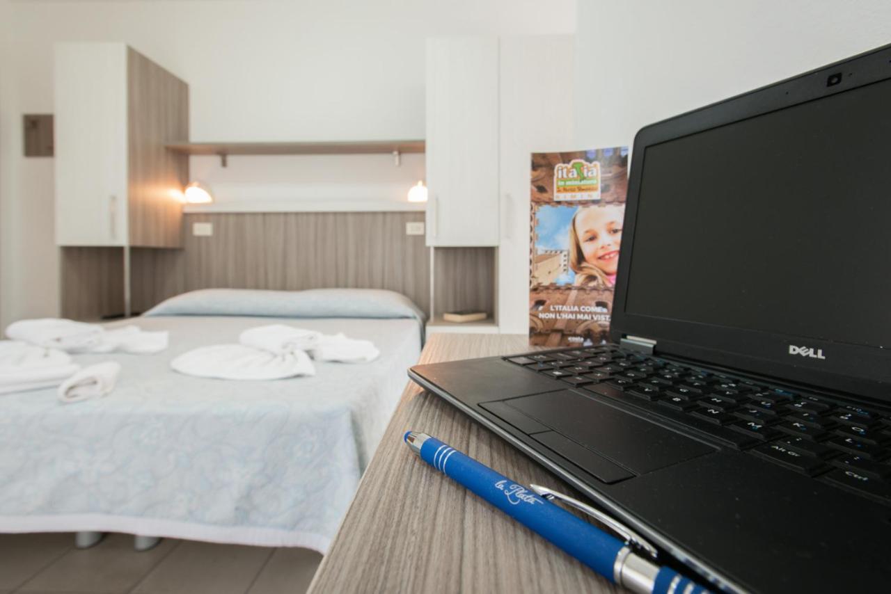 Hotel Consul - Family Hotel Риччоне Экстерьер фото