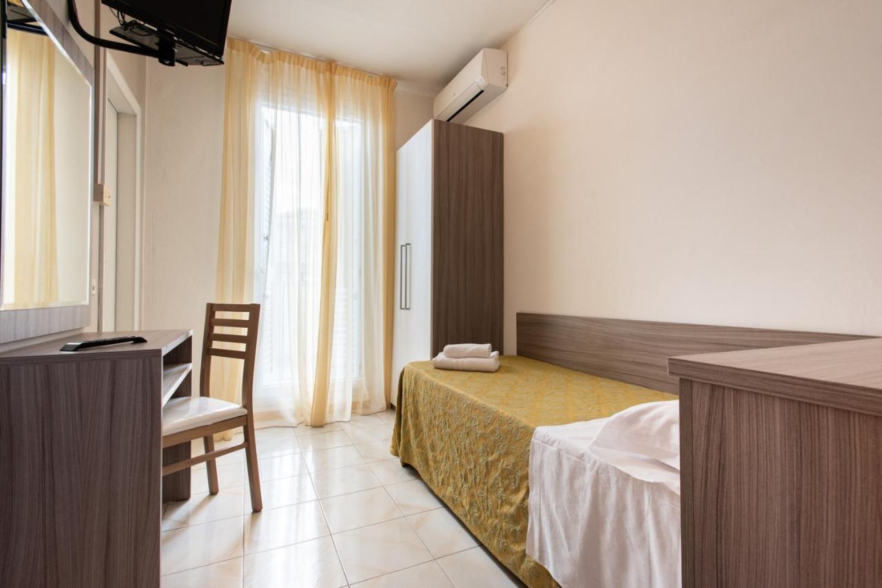 Hotel Consul - Family Hotel Риччоне Экстерьер фото
